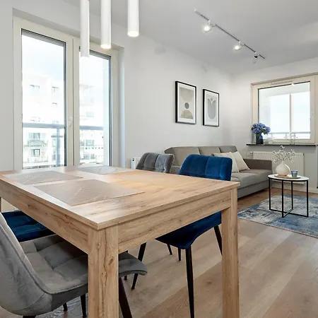 Lasek Marcelinski Comfy * Poznań